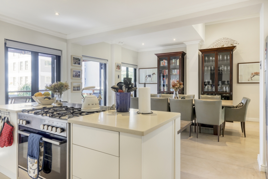 2 Bedroom Property for Sale in Green Point Western Cape